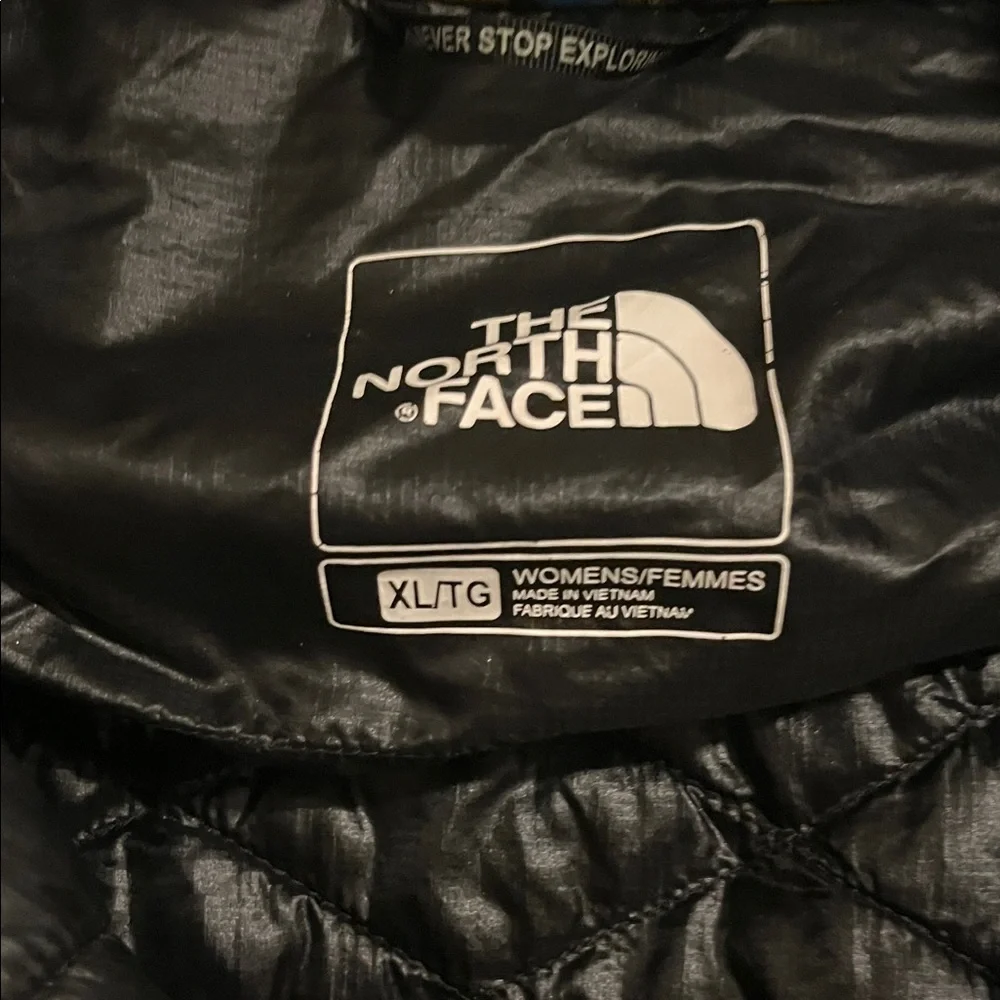 The North Face Multicolor Floral Vest - Picture 2 of 3